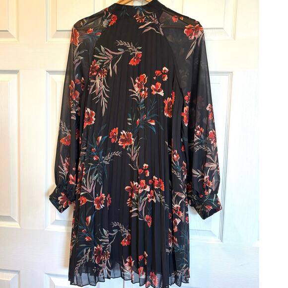 MOLLY BRACKEN Pleated Long Sleeve Black Floral Dress Sz L - Picture 3 of 8